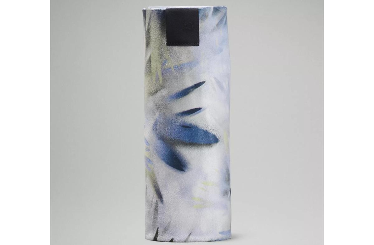lululemon the towel